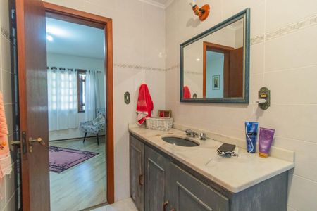 Casa à venda com 258m², 4 quartos e 4 vagasBanheiro Social