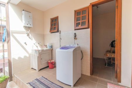 Casa à venda com 258m², 4 quartos e 4 vagasÁrea de Serviço