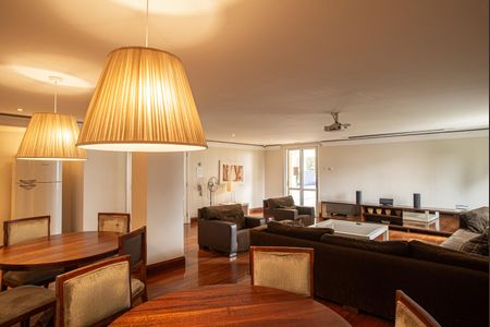 Apartamento à venda com 108m², 2 quartos e 2 vagasÁrea comum - Sala Cinema