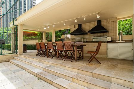 Apartamento à venda com 108m², 2 quartos e 2 vagasÁrea comum - Churrasqueira