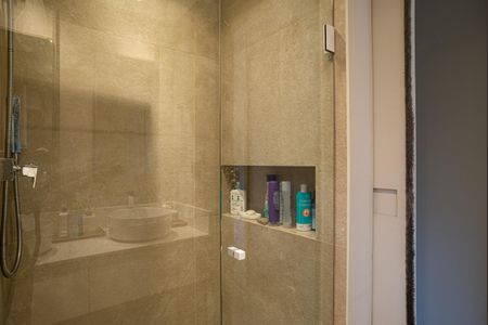 Apartamento à venda com 108m², 2 quartos e 2 vagasBanheiro da Suíte