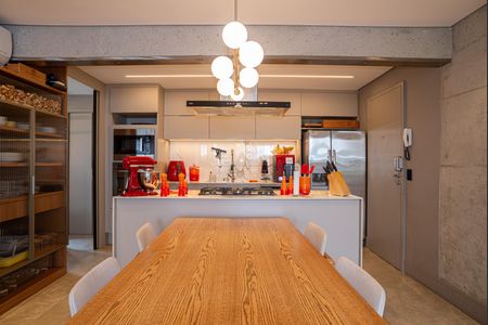 Apartamento à venda com 108m², 2 quartos e 2 vagasCozinha