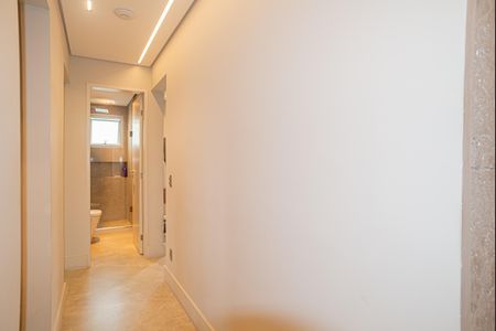 Apartamento à venda com 108m², 2 quartos e 2 vagasCorredor