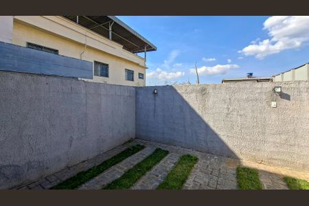 Casa à venda com 592m², 2 quartos e 10 vagas Casa à venda com 592m², 2 quartos e 10 vagasÁrea Privativa