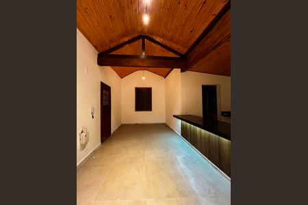 Casa à venda com 592m², 2 quartos e 10 vagas Casa à venda com 592m², 2 quartos e 10 vagasSala