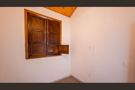 Casa à venda com 592m², 2 quartos e 10 vagas Casa à venda com 592m², 2 quartos e 10 vagasQuarto