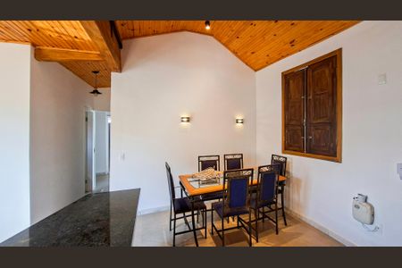 Casa à venda com 592m², 2 quartos e 10 vagas Casa à venda com 592m², 2 quartos e 10 vagasSala