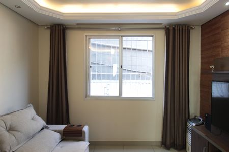 Sala de apartamento à venda com 2 quartos, 82m² em Heliópolis, Belo Horizonte