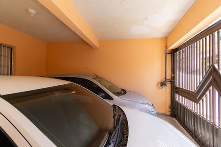 Casa à venda com 215m², 4 quartos e 2 vagasGaragem