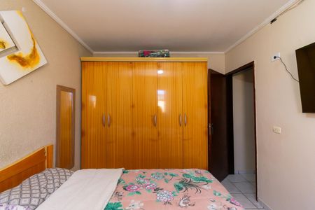 Casa à venda com 215m², 4 quartos e 2 vagasQuarto 4