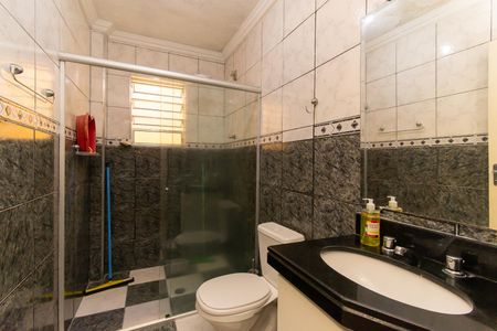 Casa à venda com 215m², 4 quartos e 2 vagasBanheiro 2