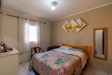 Casa à venda com 215m², 4 quartos e 2 vagasQuarto 4