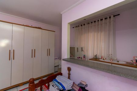 Casa à venda com 215m², 4 quartos e 2 vagasQuarto 2