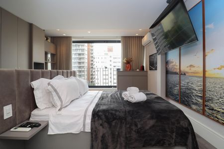 Studio para alugar com 30m², 1 quarto e 1 vaga Studio para alugar com 30m², 1 quarto e 1 vagaStudio