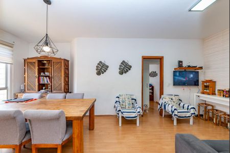 Apartamento à venda com 110m², 3 quartos e 1 vaga Apartamento à venda com 110m², 3 quartos e 1 vagaSala