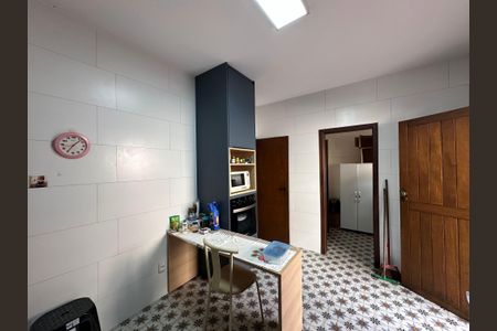 Casa para alugar com 360m², 4 quartos e 5 vagas