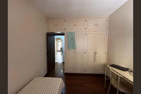 Casa para alugar com 360m², 4 quartos e 5 vagas