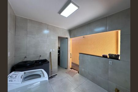 Casa para alugar com 360m², 4 quartos e 5 vagas