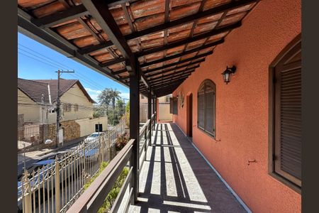 Casa para alugar com 360m², 4 quartos e 5 vagas