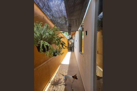 Casa à venda com 115m², 3 quartos e 2 vagas Casa à venda com 115m², 3 quartos e 2 vagasCorredor