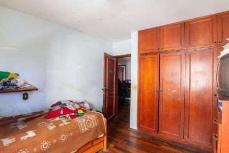 Apartamento à venda com 139m², 4 quartos e 2 vagasQuarto - Armários