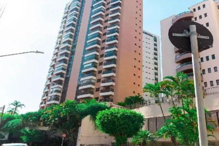 Apartamento à venda com 139m², 4 quartos e 2 vagasFachada