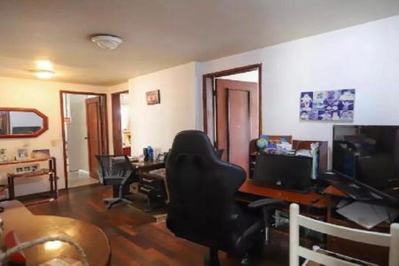 Apartamento à venda com 139m², 4 quartos e 2 vagasEscritório