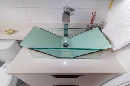 Apartamento à venda com 78m², 2 quartos e 2 vagasBanheiro da Suíte