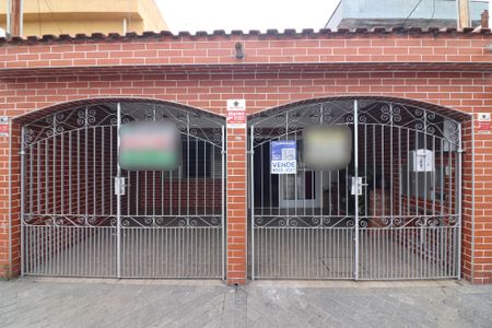 Casa à venda com 119m², 2 quartos e 2 vagasFachada