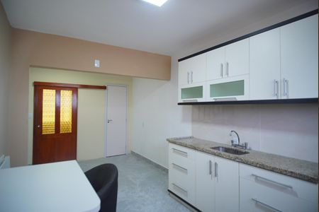 Sala/Cozinha de apartamento para alugar com 2 quartos, 52m² em Vila Jardim, Porto Alegre
