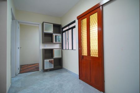 Sala/Cozinha de apartamento para alugar com 2 quartos, 52m² em Vila Jardim, Porto Alegre