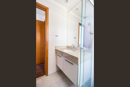 Apartamento à venda com 113m², 2 quartos e 2 vagas Apartamento à venda com 113m², 2 quartos e 2 vagasBanheiro da Suíte