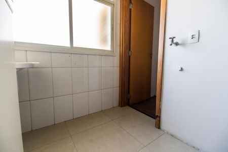 Apartamento à venda com 113m², 2 quartos e 2 vagas Apartamento à venda com 113m², 2 quartos e 2 vagasÁrea de Serviço
