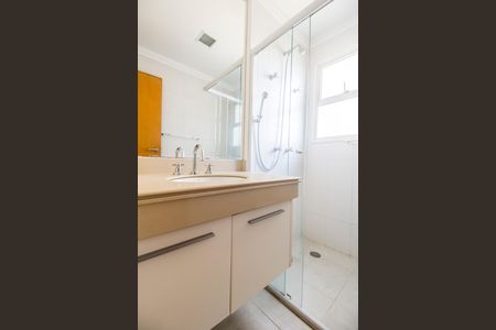 Apartamento à venda com 113m², 2 quartos e 2 vagas Apartamento à venda com 113m², 2 quartos e 2 vagasBanheiro da Suíte