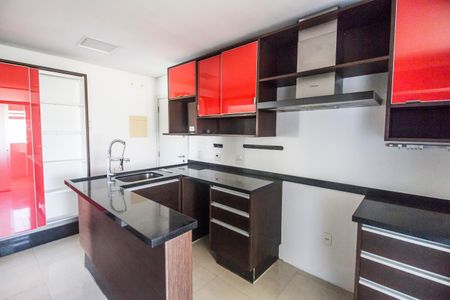 Apartamento à venda com 113m², 2 quartos e 2 vagas Apartamento à venda com 113m², 2 quartos e 2 vagasCozinha