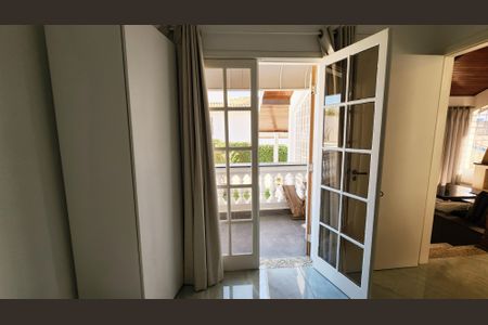 Casa à venda com 600m², 3 quartos e 7 vagasEscritório