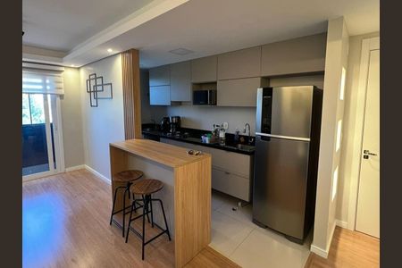 Cozinha  de apartamento à venda com 2 quartos, 55m² em Centro, Canoas