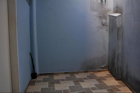 Casa para alugar com 27m², 1 quarto e sem vagaQuintal e Área de Serviço