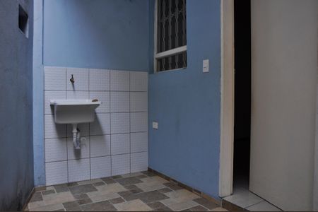 Casa para alugar com 27m², 1 quarto e sem vagaQuintal e Área de Serviço