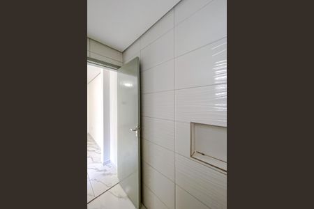 Banheiro de casa para alugar com 1 quarto, 22m² em Belenzinho, São Paulo