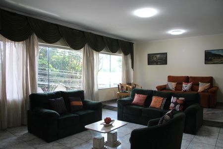 Sala de casa à venda com 5 quartos, 585m² em Vila Rosalia, Guarulhos