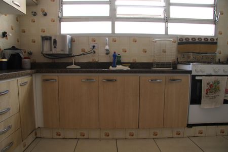 Casa à venda com 585m², 5 quartos e 6 vagasCozinha