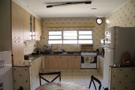 Casa à venda com 585m², 5 quartos e 6 vagasCozinha