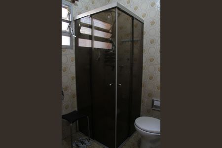 Casa à venda com 585m², 5 quartos e 6 vagasBanheiro da Suíte 2