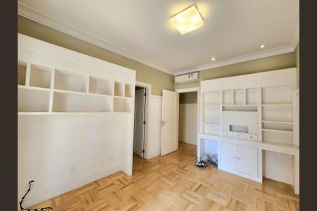 Apartamento à venda com 313m², 6 quartos e 6 vagasSuíte 2