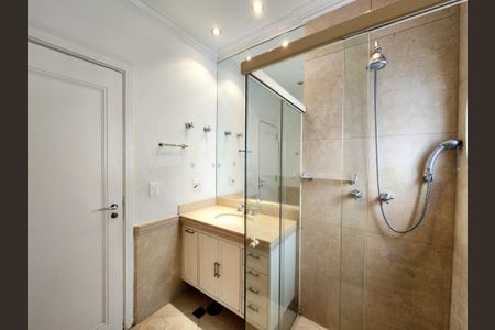 Apartamento à venda com 313m², 6 quartos e 6 vagasBanheiro da Suíte 1