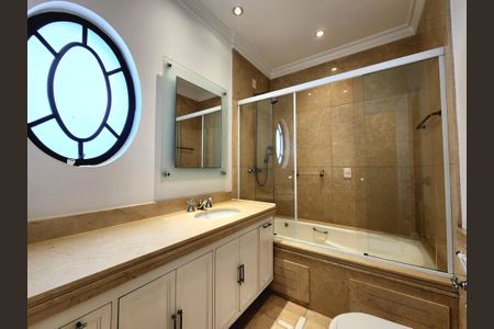 Apartamento à venda com 313m², 6 quartos e 6 vagasBanheiro da Suíte 3