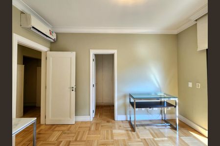 Apartamento à venda com 313m², 6 quartos e 6 vagasSuíte 1