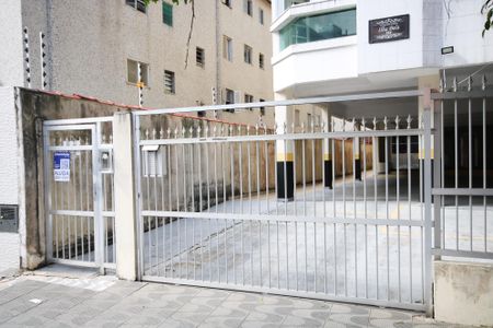 Apartamento para alugar com 80m², 2 quartos e 1 vagaFachada