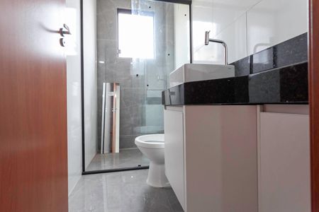 Apartamento à venda com 135m², 3 quartos e 2 vagas Apartamento à venda com 135m², 3 quartos e 2 vagasBanheiro social